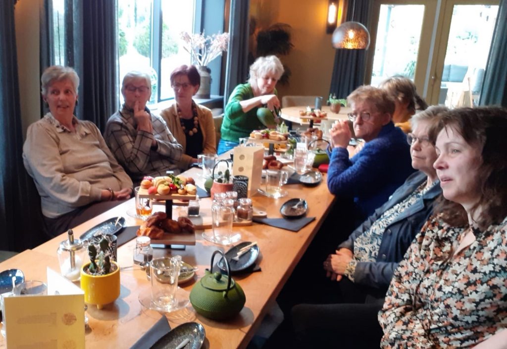 Secretaris Lous van der Loo neemt na 19 jaar afscheid